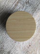 Load image into Gallery viewer, Green Tea & Lemongrass 8oz soy candle