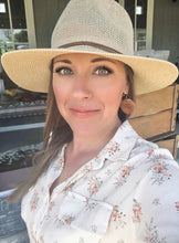 Load image into Gallery viewer, Vitamins for skin health consultation