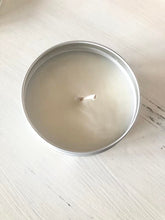 Load image into Gallery viewer, Candle- Southern Magnolia No. 19
